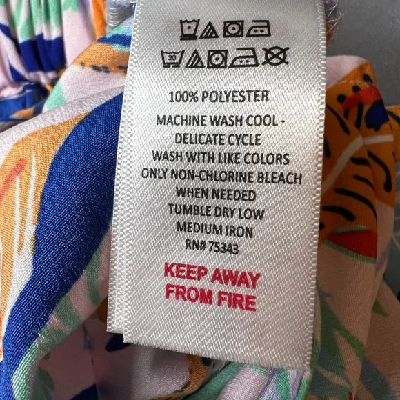 Cynthia Rowley M Women’s Tiger Print Pajama Set Button Up Top Drawstring Shorts - Picture 7 of 7